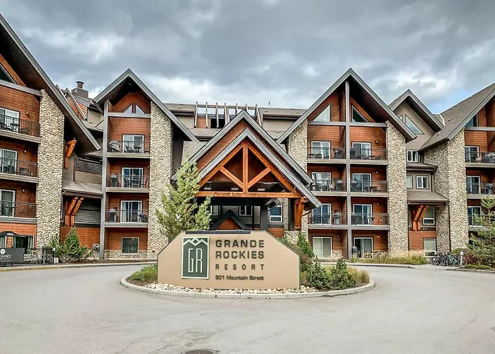Mountain Fun - With Open Pool And Hot Tub