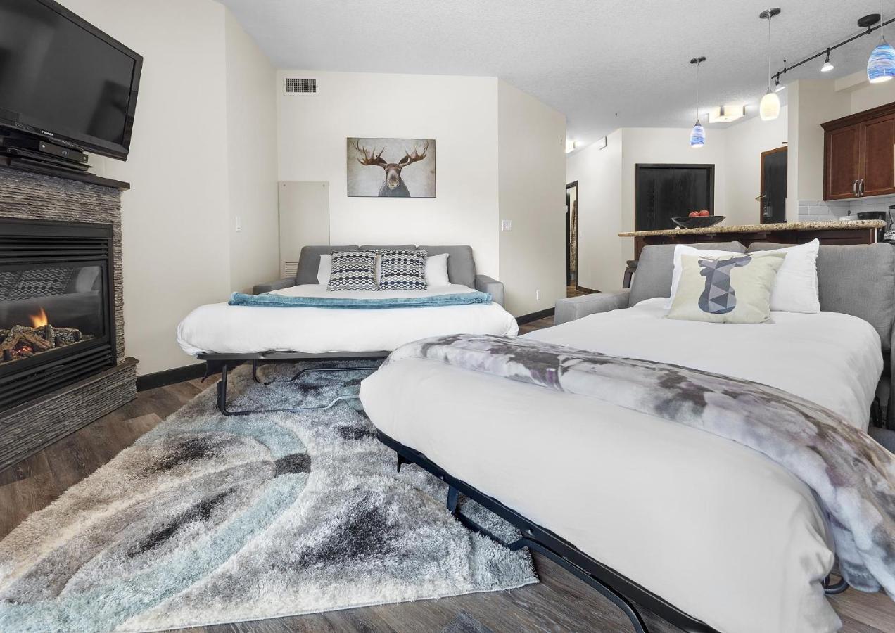 Mountain Fun - With Open Pool And Hot Tub Apartment